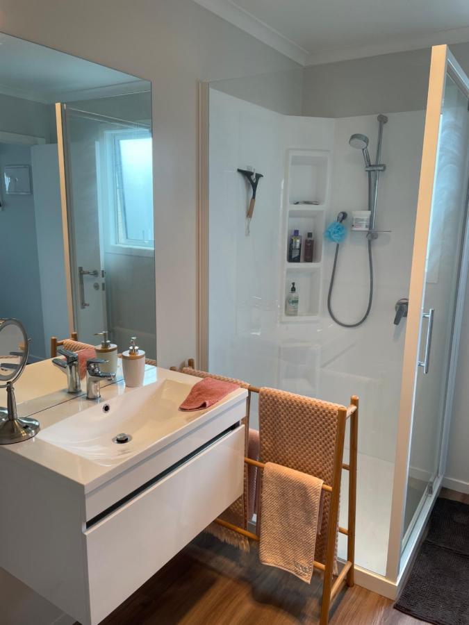 Modern Studio Apartment Motueka Buitenkant foto
