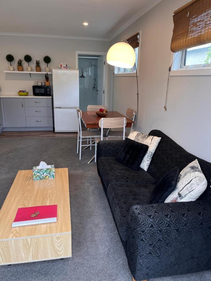 Modern Studio Apartment Motueka Buitenkant foto
